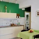 House Maric Daire *