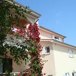 Daire House Maric