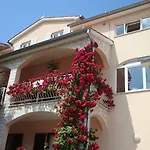 House Maric