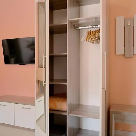 Apartman House Maric *