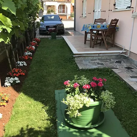 Apartman House Maric *